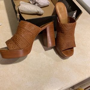 Frye Katie woven slide 9.5
